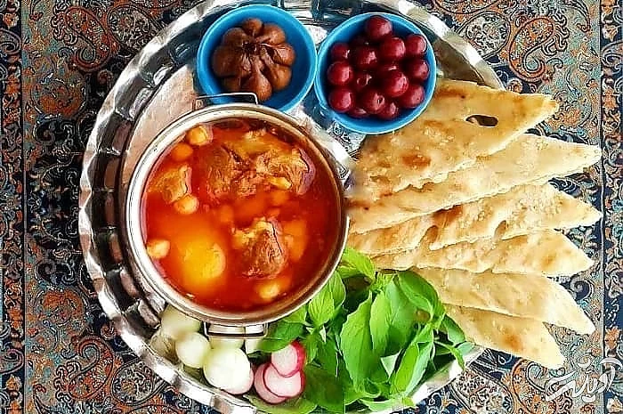انواع غذاهای محلی قم آبگوشت یخنی بادمجان